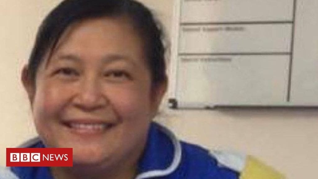 Coronavirus: Rugby hospital nurse dies of suspected Covid-19