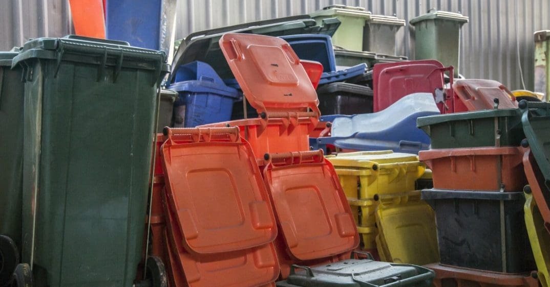 ‘I’m Very Worried.’ Hong Kong Sanitation Worker Keeps Collecting the Trash Despite Virus Fears