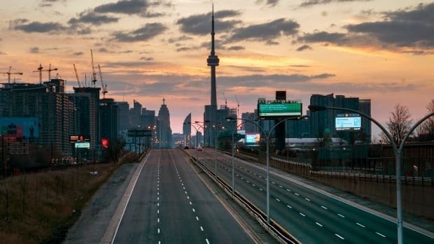 Toronto’s top doctor releases charts showing COVID-19 data. It suggest second wave is likely