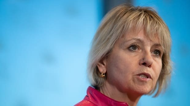 B.C. health officials announce 5 more deaths from COVID-19, 52 more cases